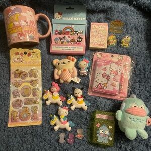 Hello Kitty and Friends Merchandise Set